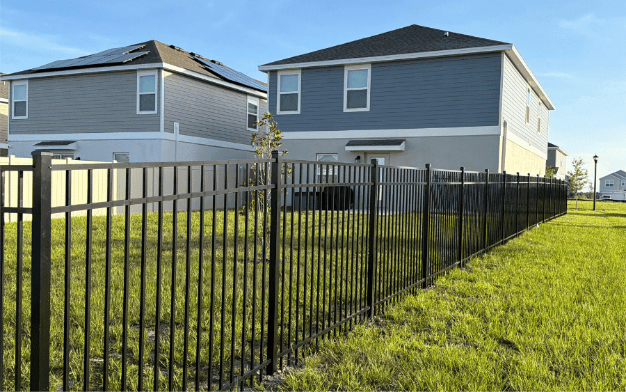 Aluminum fence detail